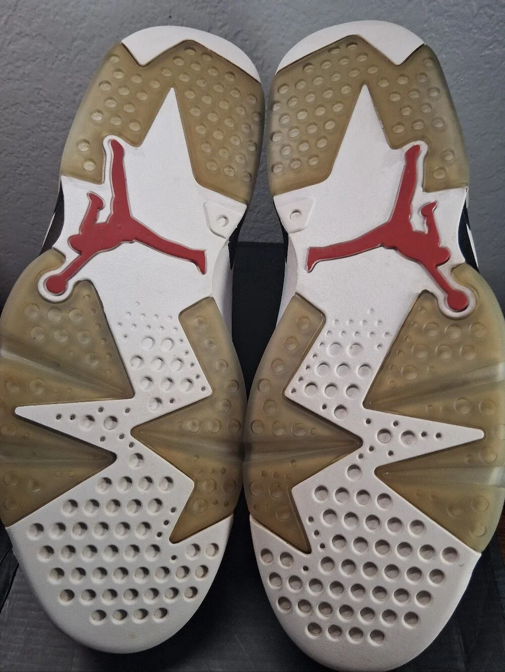 Jordan 6 Retro 